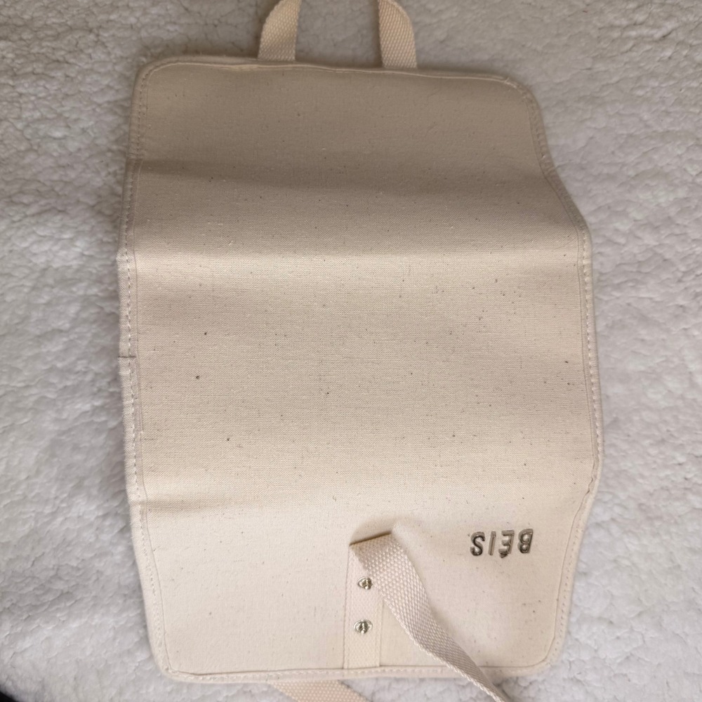 NWOT BEIS Dope Kit Travel Organizer in Beige - Picture 4 of 8